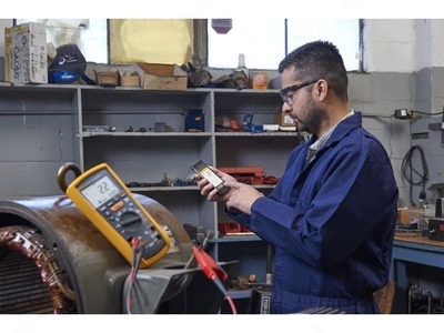 Fluke 62MAX+/323/1AC — комплект инфракрасного термометра, токоизмерительных клещей и детектор напряжения переменного тока