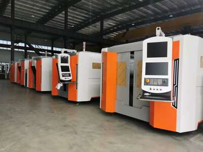 Лазерный станок для резки листов со сменным столом GF-1540JH