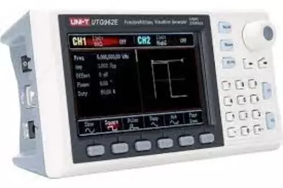 UNI-T UTG962E — генератор сигналов