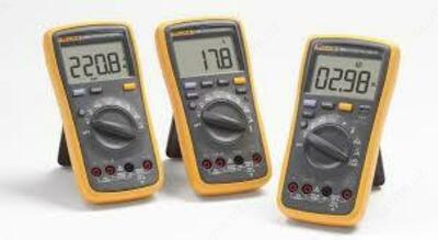 Fluke 15B+ — цифровой мультиметр