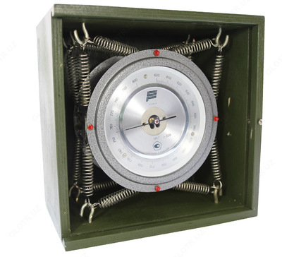 М-67 — барометр-анероид метеорологический контрольный