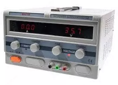 HY10010E — источник питания