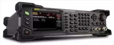 DSG3136B-IQ — генератор РЧ сигналов