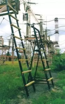 ЛУСК 2-3,3 — лестница универсальная стеклопластиковая электроизолирующая